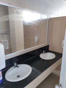 ห้องน้ำบริการประชาชน